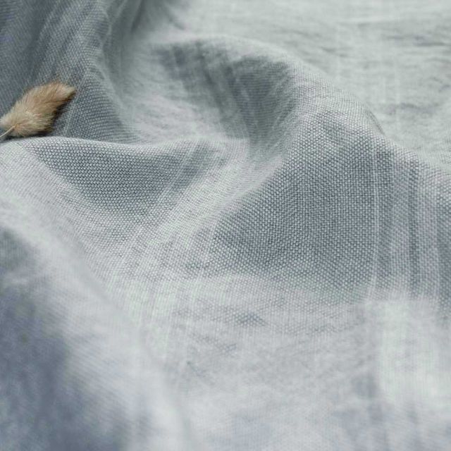 Sari Dove Dream - Striped linen fabric with white stripes